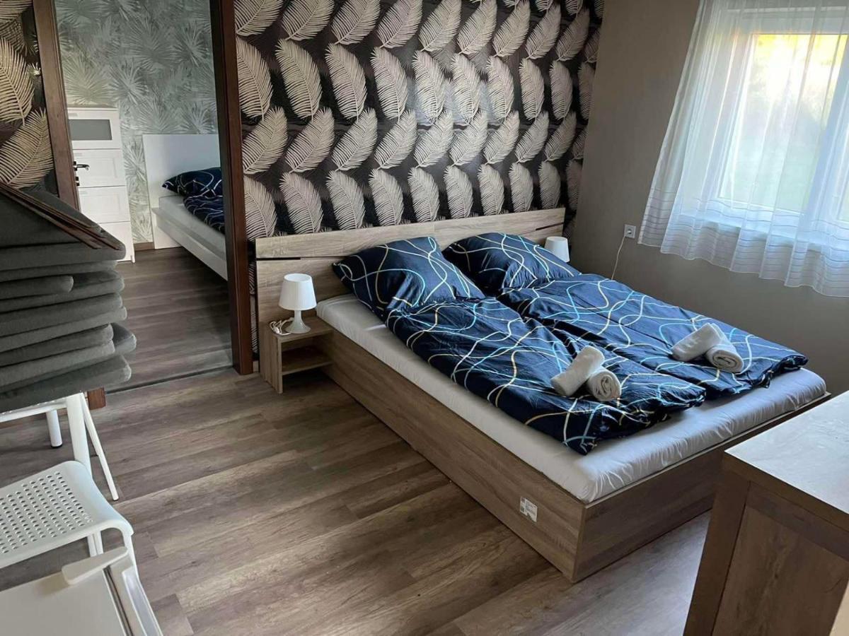 Bed and Breakfast Zoeldhaz Panzio Gyenesdiás Exteriér fotografie