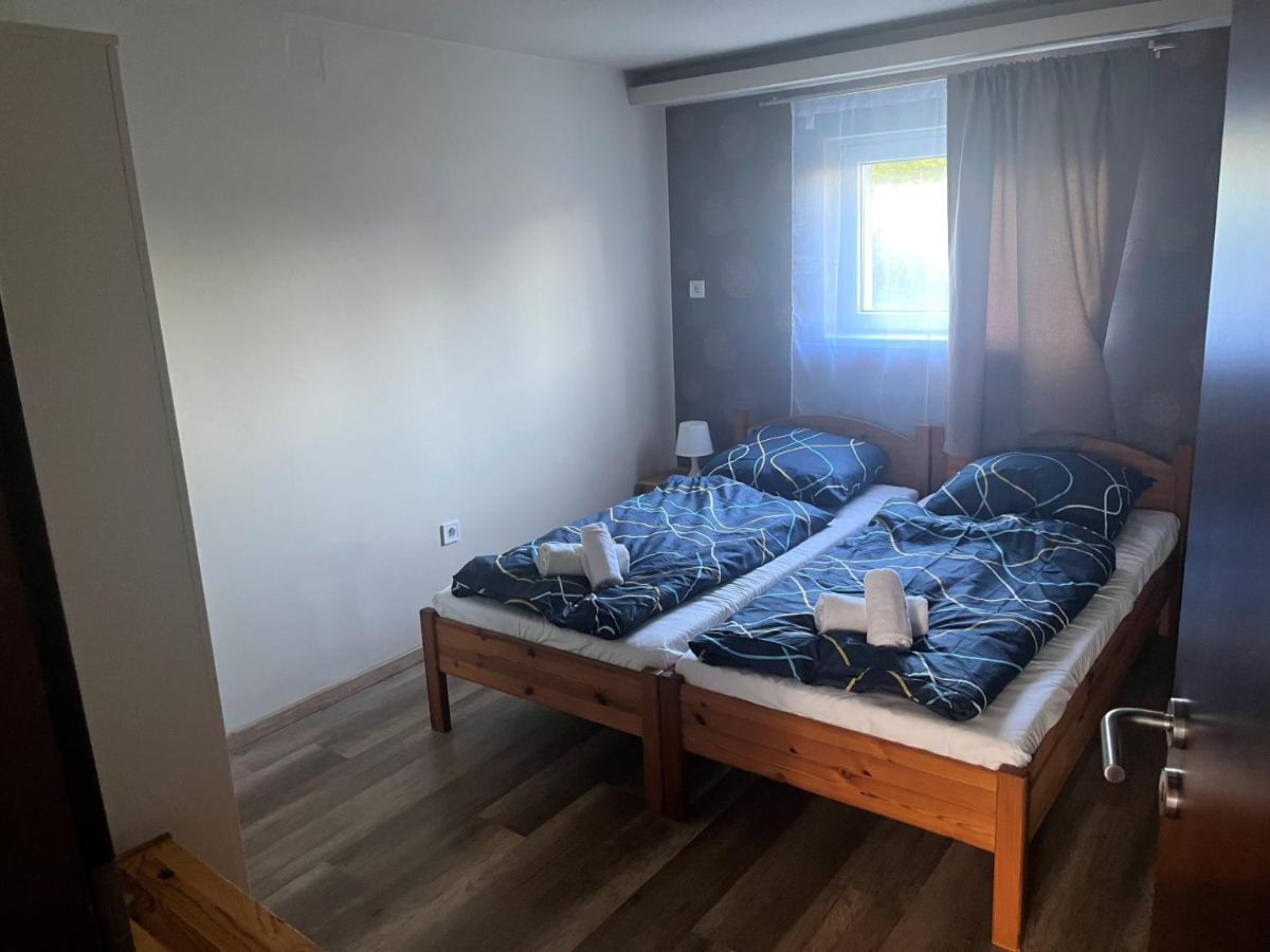 Bed and Breakfast Zoeldhaz Panzio Gyenesdiás Exteriér fotografie