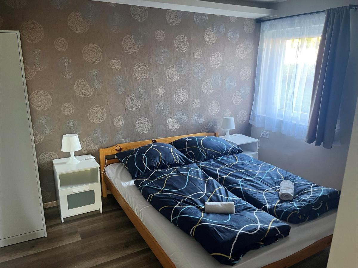 Bed and Breakfast Zoeldhaz Panzio Gyenesdiás Exteriér fotografie
