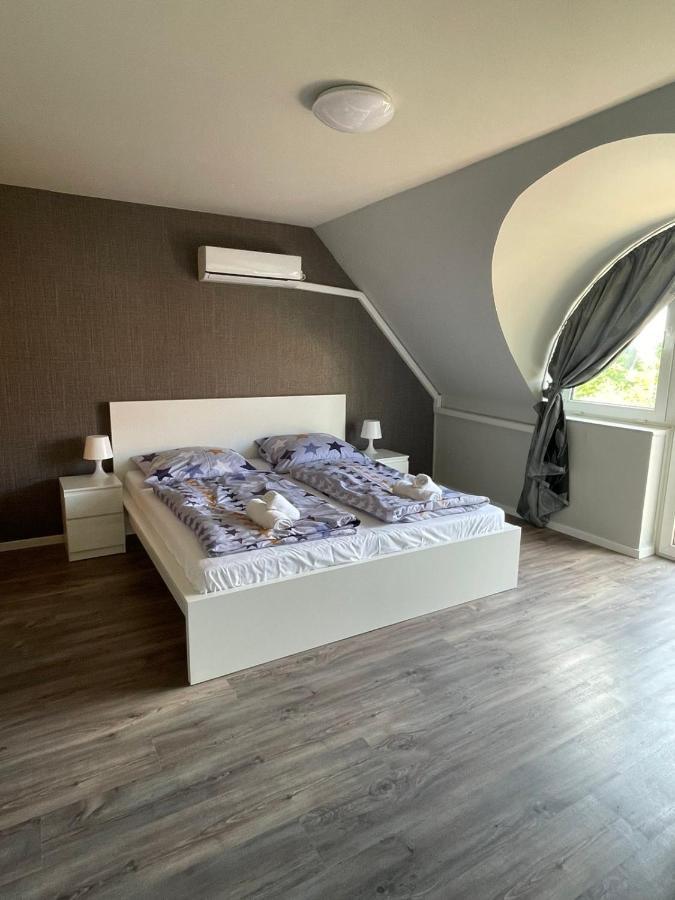 Bed and Breakfast Zoeldhaz Panzio Gyenesdiás Exteriér fotografie